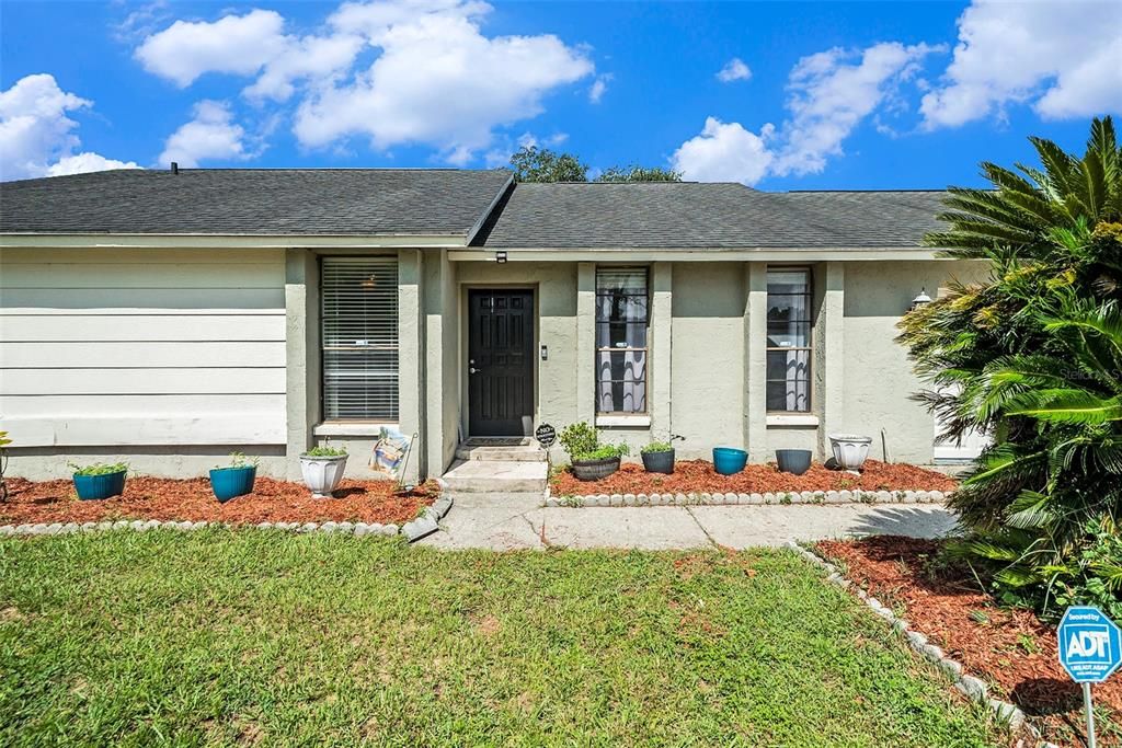 На продажу: $310,000 (3 спален, 2 ванн, 1494 Квадратных фут)