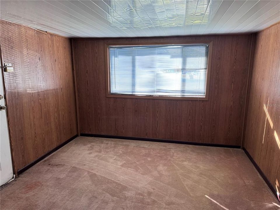 На продажу: $79,900 (2 спален, 2 ванн, 1056 Квадратных фут)