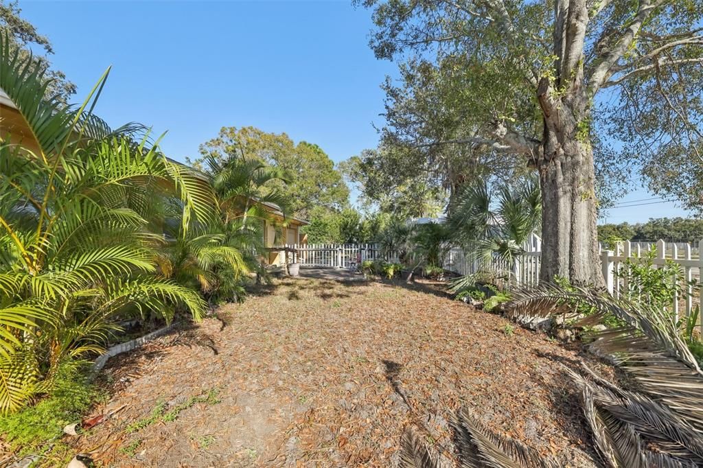 En Venta: $469,000 (4 camas, 2 baños, 2100 Pies cuadrados)