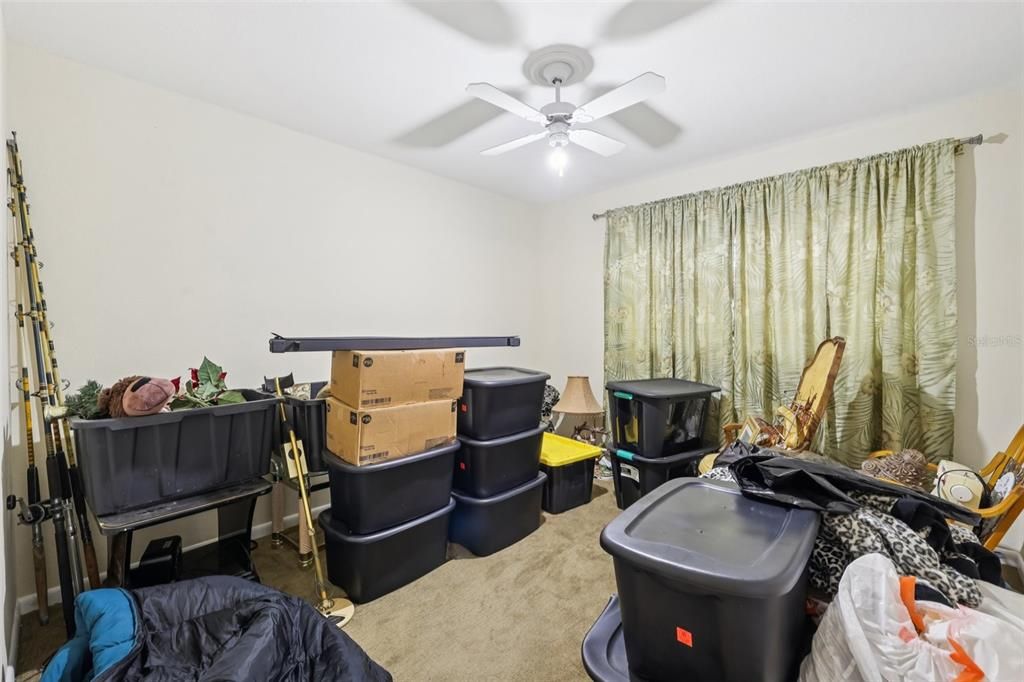 En Venta: $469,000 (4 camas, 2 baños, 2100 Pies cuadrados)