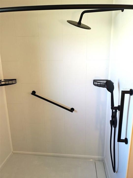 For Sale: $224,900 (2 beds, 1 baths, 1015 Square Feet)