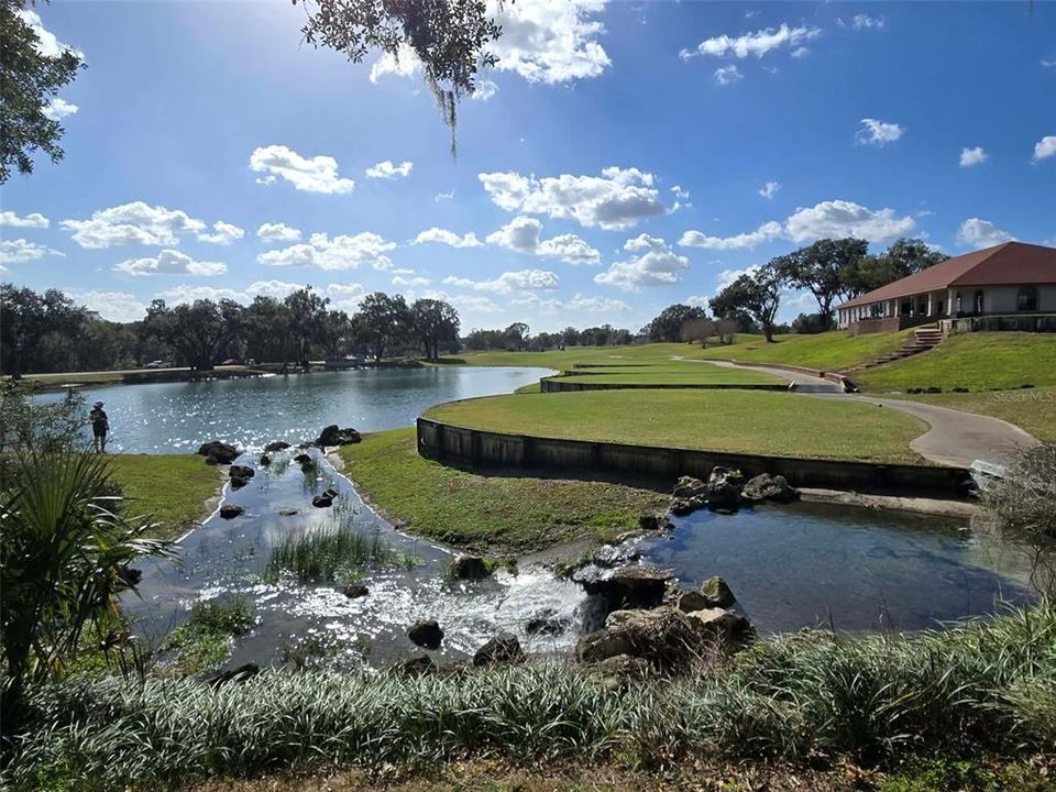 For Sale: $224,900 (2 beds, 1 baths, 1015 Square Feet)