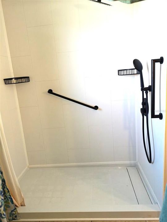 For Sale: $224,900 (2 beds, 1 baths, 1015 Square Feet)