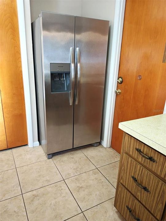 For Sale: $224,900 (2 beds, 1 baths, 1015 Square Feet)