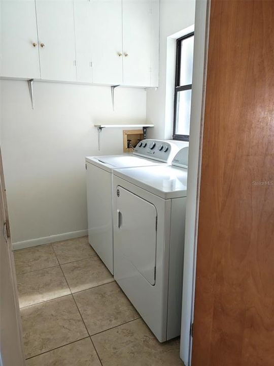 For Sale: $224,900 (2 beds, 1 baths, 1015 Square Feet)