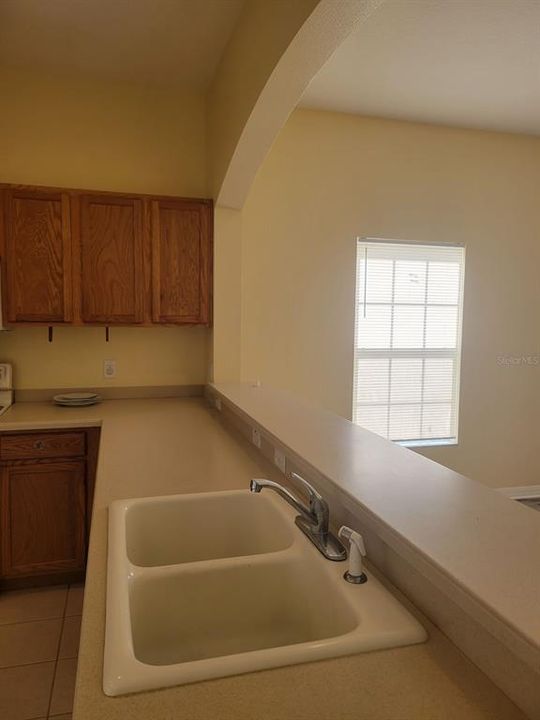 出租: $2,495 (3 贝兹, 2 浴室, 1270 平方英尺)