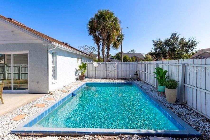 For Rent: $2,900 (3 beds, 2 baths, 1201 Square Feet)