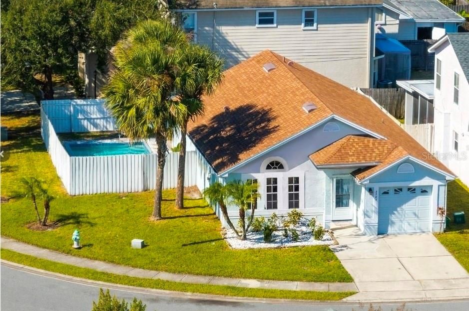 For Rent: $2,900 (3 beds, 2 baths, 1201 Square Feet)