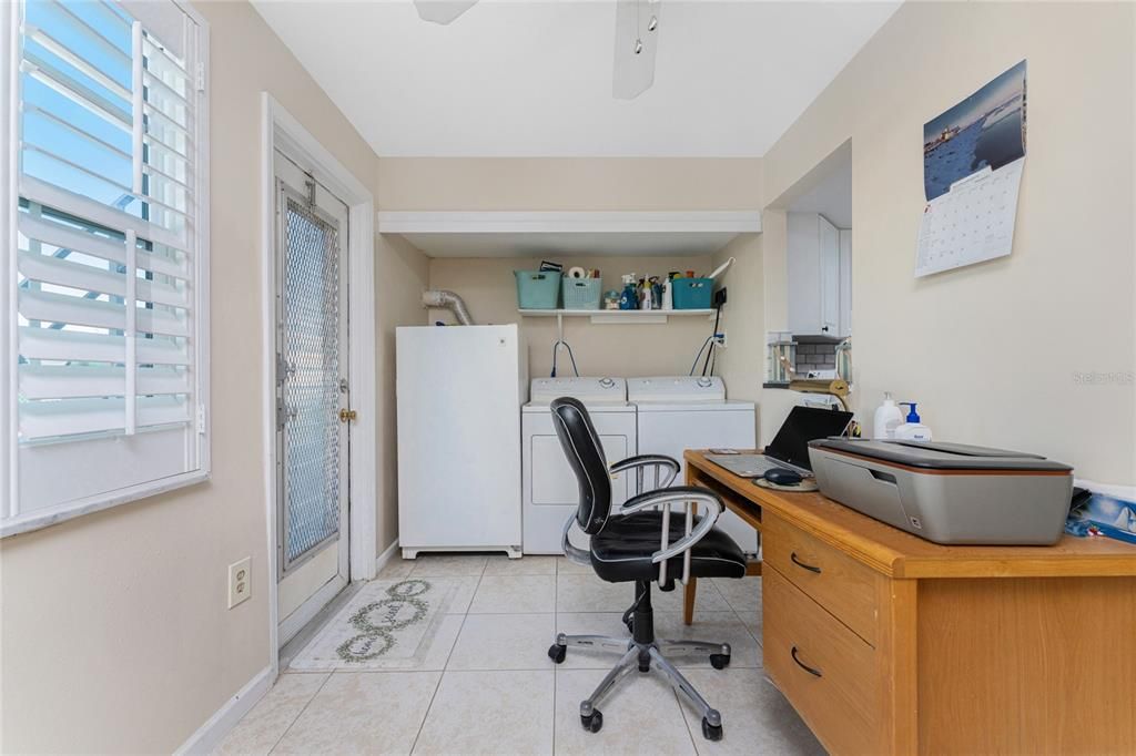 For Sale: $135,000 (2 beds, 2 baths, 1039 Square Feet)