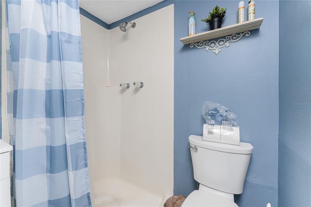 For Sale: $135,000 (2 beds, 2 baths, 1039 Square Feet)