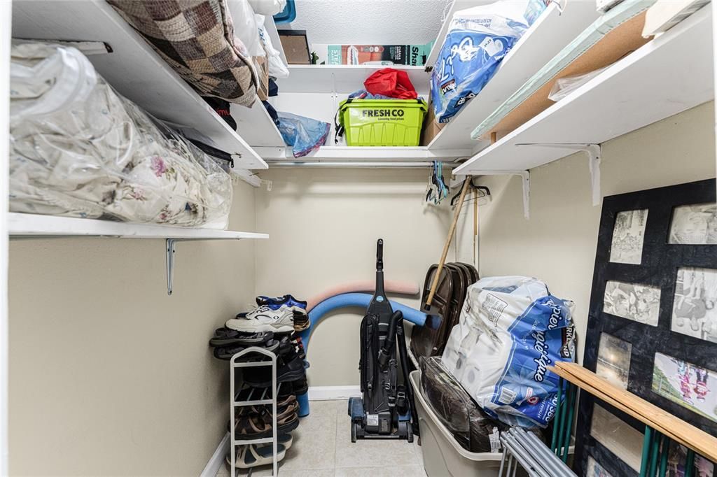 For Sale: $135,000 (2 beds, 2 baths, 1039 Square Feet)