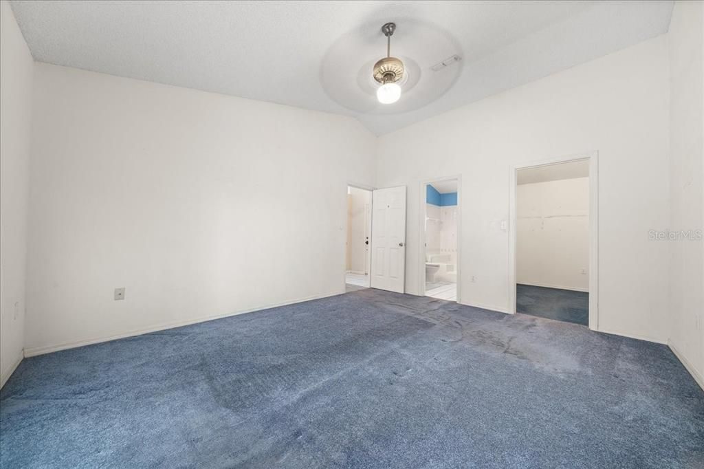 На продажу: $449,900 (2 спален, 2 ванн, 1401 Квадратных фут)