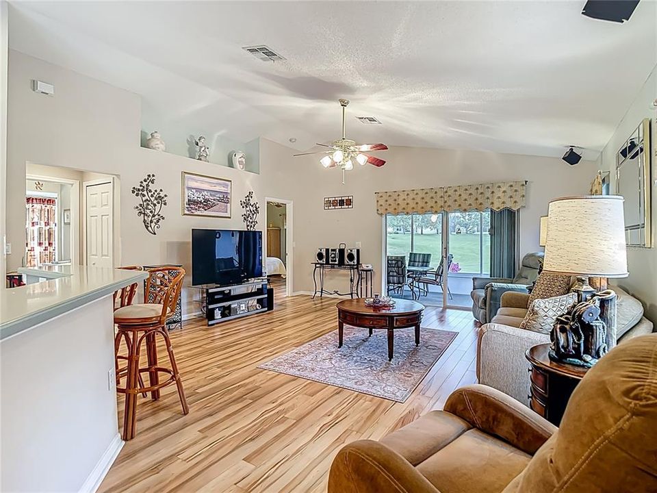 En Venta: $225,000 (2 camas, 2 baños, 1280 Pies cuadrados)