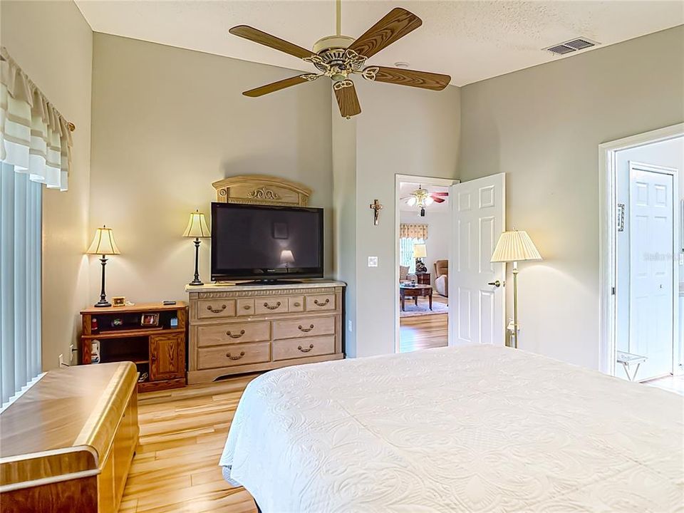 En Venta: $225,000 (2 camas, 2 baños, 1280 Pies cuadrados)