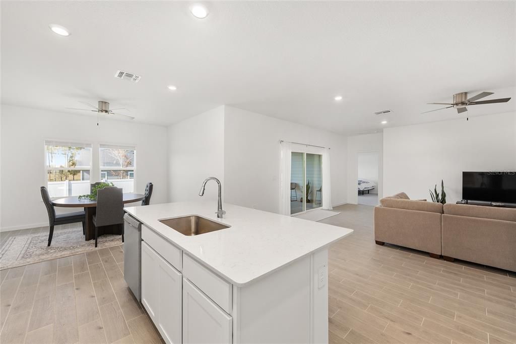 For Sale: $425,000 (4 beds, 3 baths, 2226 Square Feet)