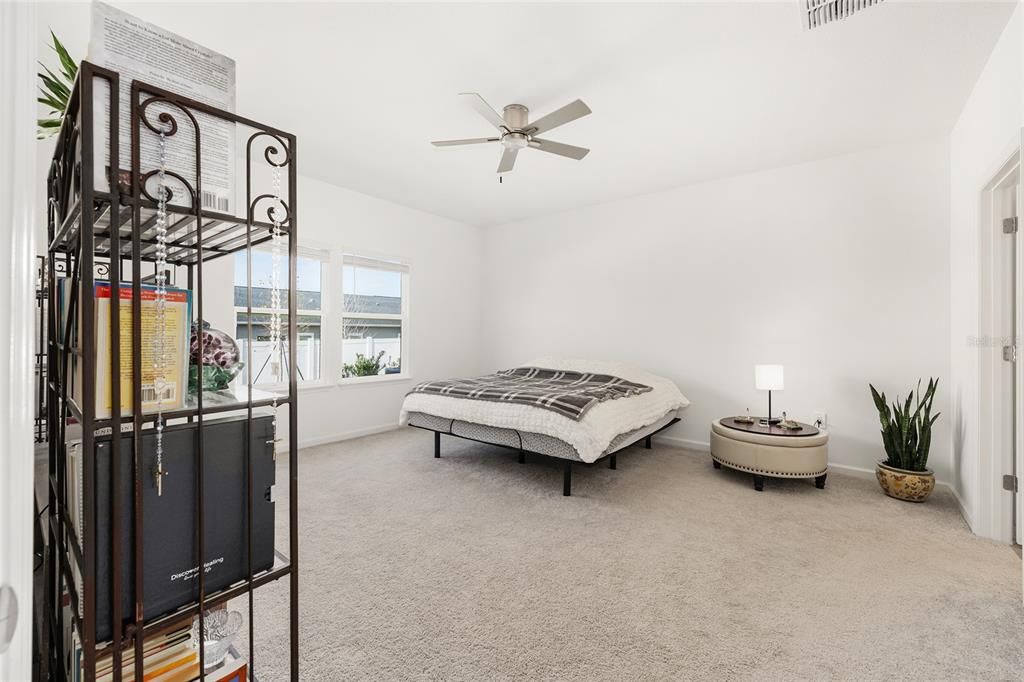 For Sale: $425,000 (4 beds, 3 baths, 2226 Square Feet)