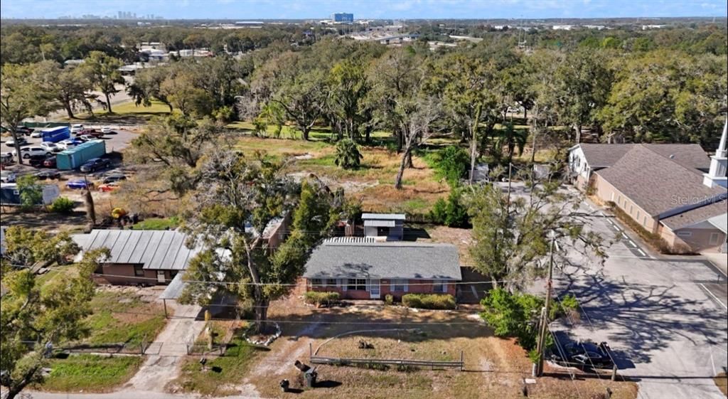 For Sale: $269,000 (3 beds, 2 baths, 1074 Square Feet)