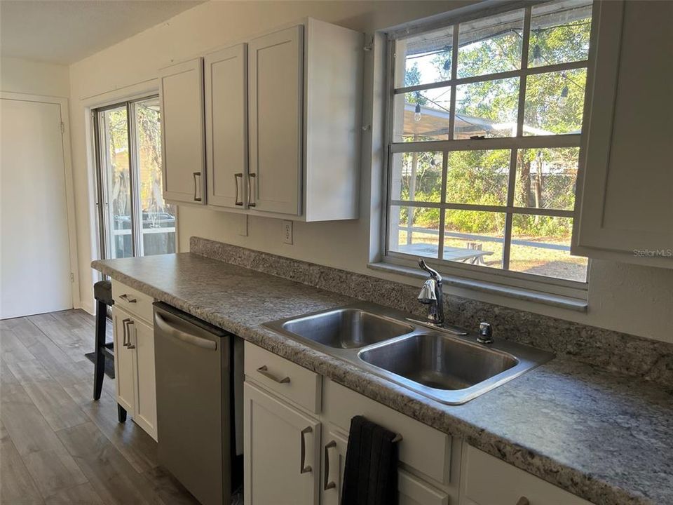 En Venta: $230,000 (3 camas, 2 baños, 1172 Pies cuadrados)