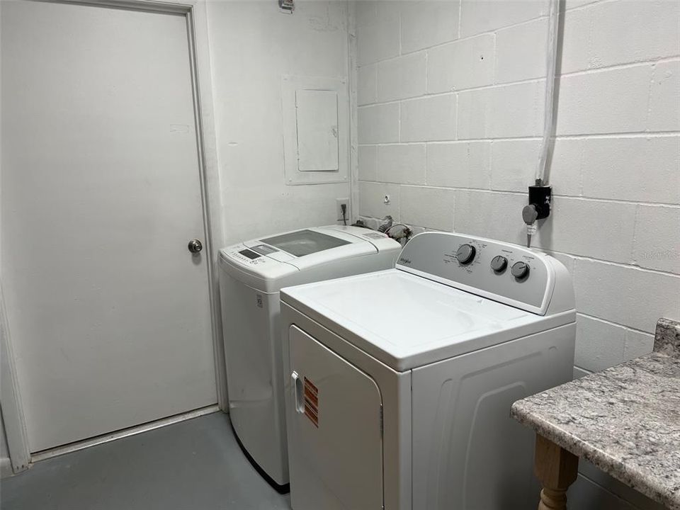 En Venta: $230,000 (3 camas, 2 baños, 1172 Pies cuadrados)