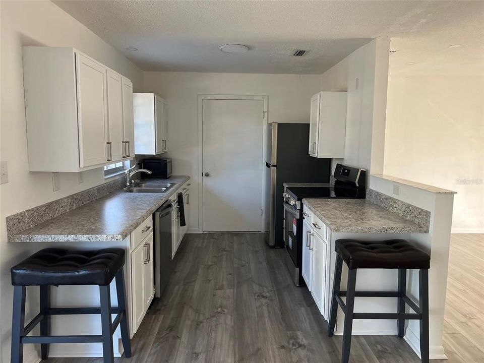 En Venta: $230,000 (3 camas, 2 baños, 1172 Pies cuadrados)