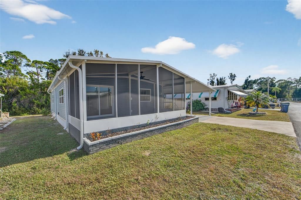 На продажу: $208,000 (2 спален, 2 ванн, 960 Квадратных фут)