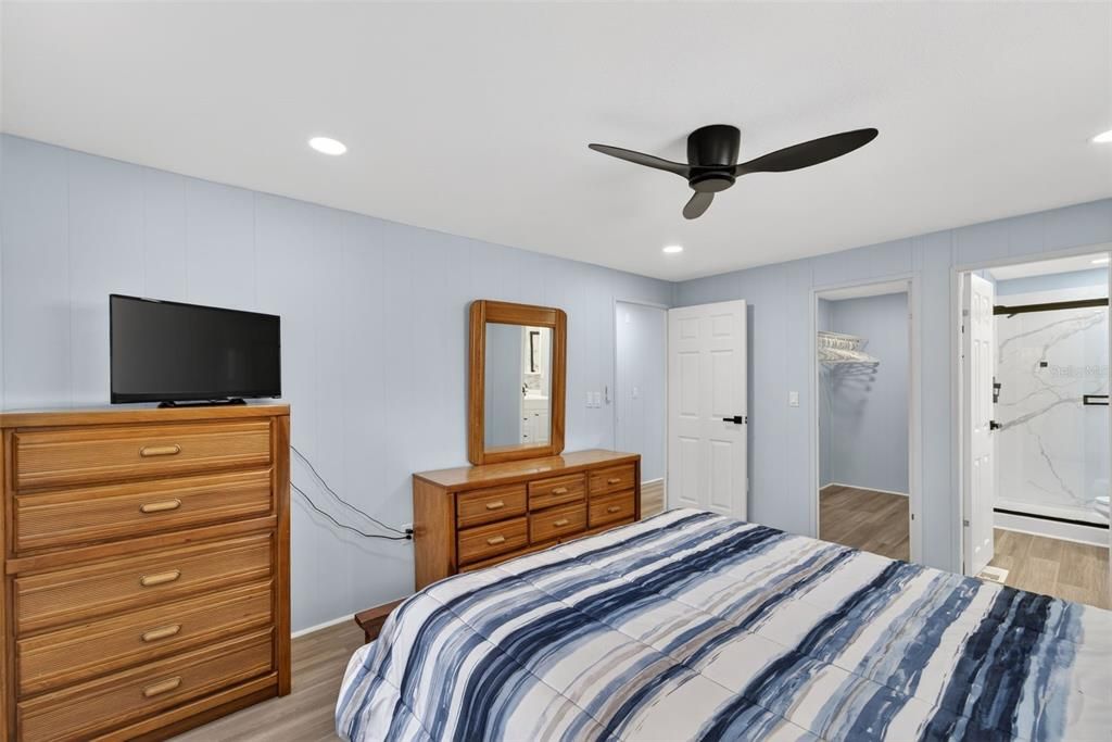 На продажу: $208,000 (2 спален, 2 ванн, 960 Квадратных фут)