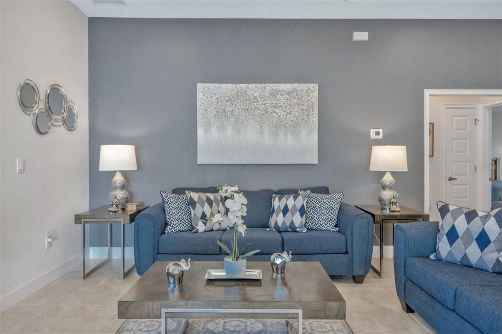 На продажу: $289,990 (3 спален, 2 ванн, 1369 Квадратных фут)