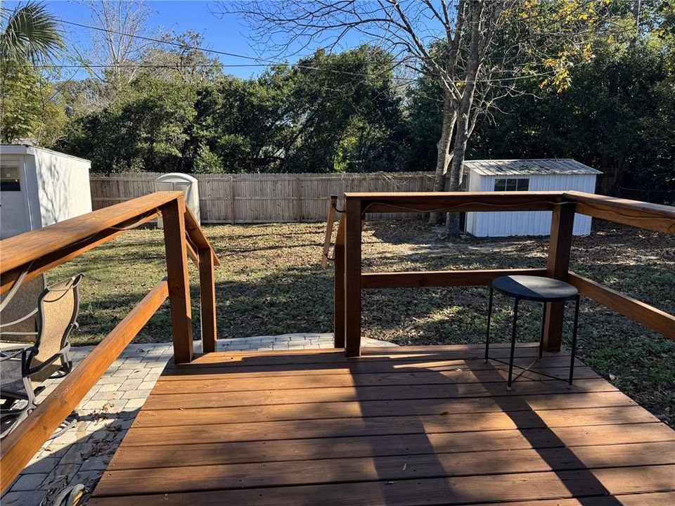 For Sale: $275,000 (3 beds, 3 baths, 1415 Square Feet)