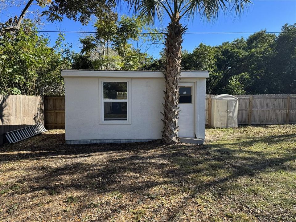 For Sale: $275,000 (3 beds, 3 baths, 1415 Square Feet)