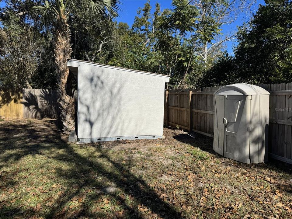 For Sale: $275,000 (3 beds, 3 baths, 1415 Square Feet)