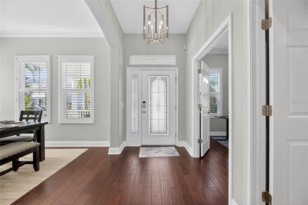 En Venta: $955,000 (4 camas, 2 baños, 2620 Pies cuadrados)