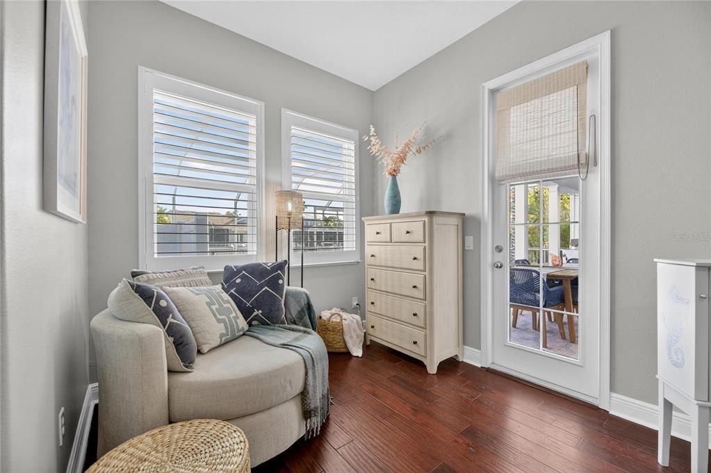 En Venta: $955,000 (4 camas, 2 baños, 2620 Pies cuadrados)