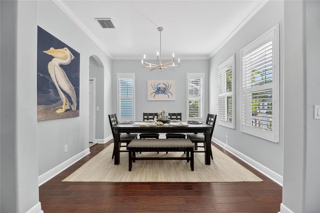 En Venta: $955,000 (4 camas, 2 baños, 2620 Pies cuadrados)