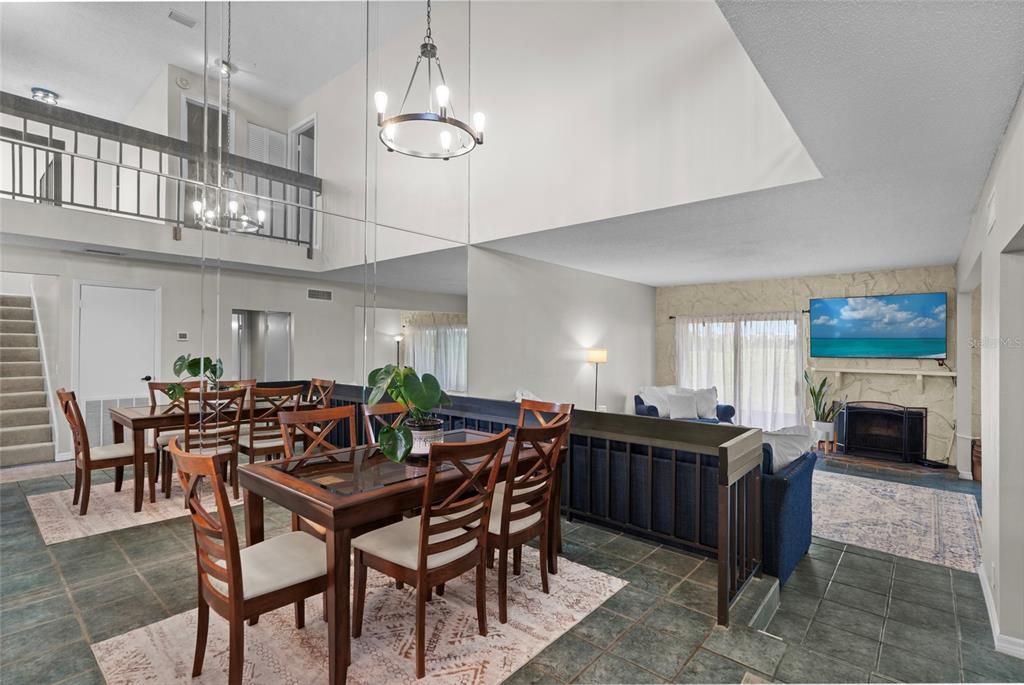 На продажу: $549,000 (2 спален, 3 ванн, 1650 Квадратных фут)