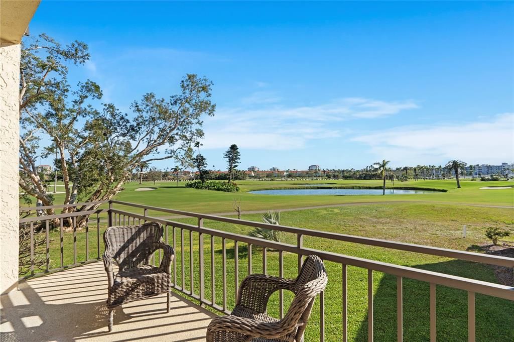 На продажу: $549,000 (2 спален, 3 ванн, 1650 Квадратных фут)