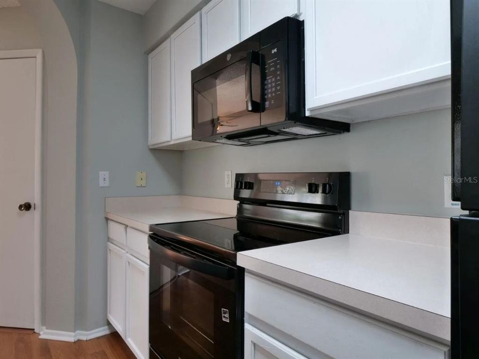 出租: $1,750 (2 贝兹, 1 浴室, 1159 平方英尺)