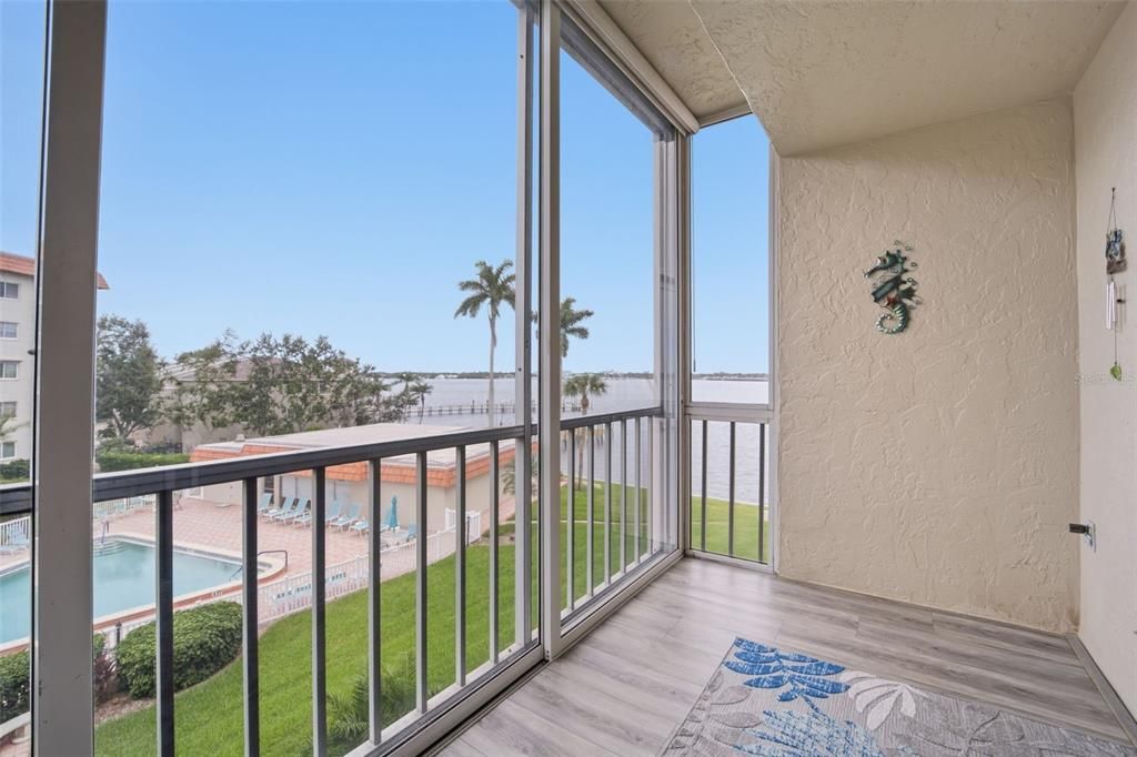 В аренду: $2,500 (2 спален, 1 ванн, 981 Квадратных фут)