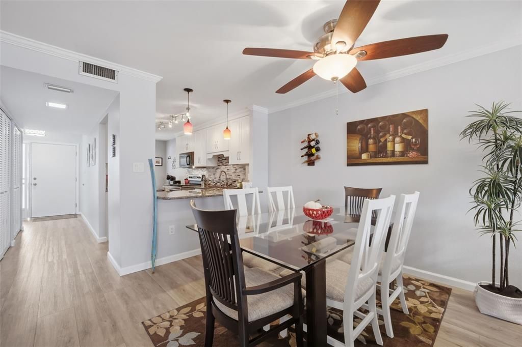 В аренду: $2,500 (2 спален, 1 ванн, 981 Квадратных фут)