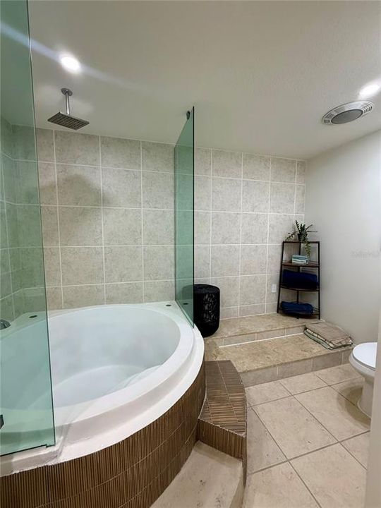 出租: $1,175 (1 贝兹, 1 浴室, 600 平方英尺)