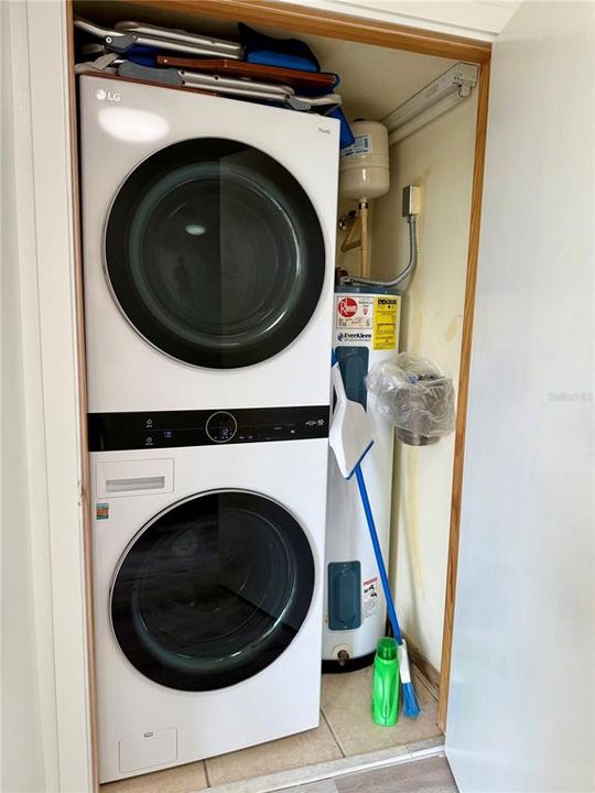 出租: $1,175 (1 贝兹, 1 浴室, 600 平方英尺)