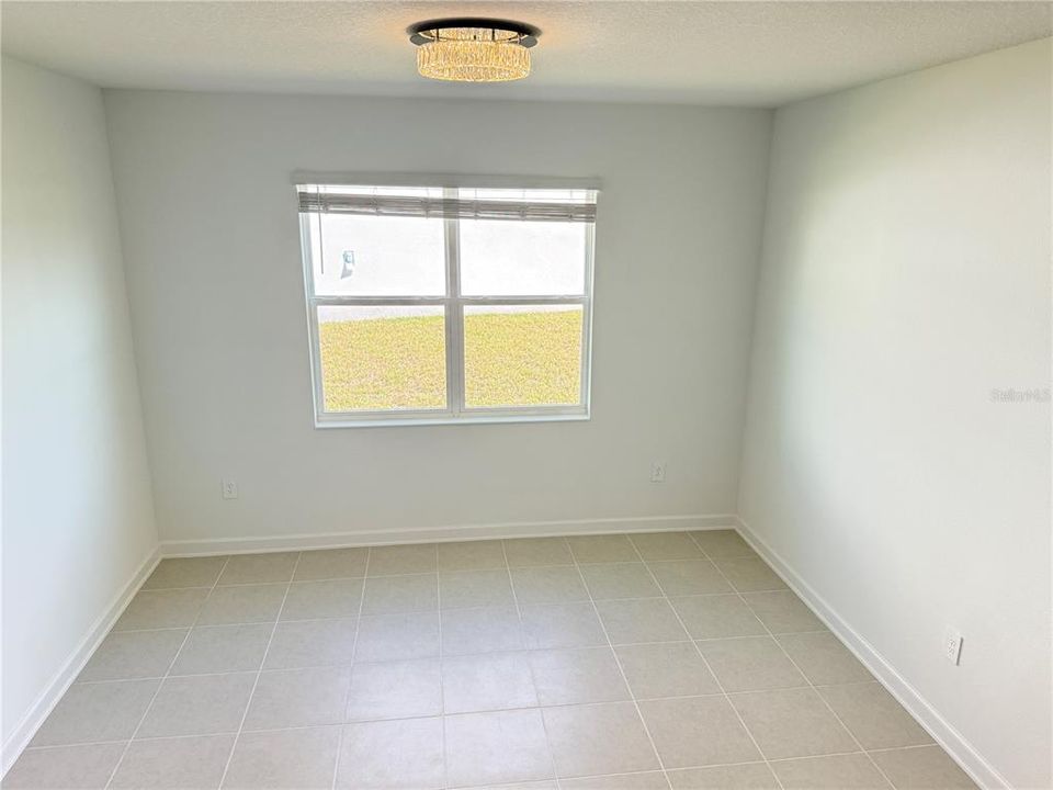 出租: $2,600 (4 贝兹, 3 浴室, 2599 平方英尺)