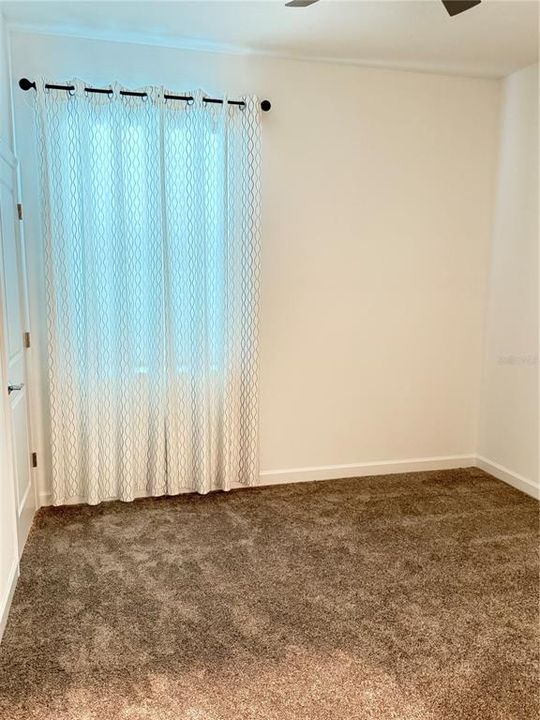 出租: $2,600 (4 贝兹, 3 浴室, 2599 平方英尺)