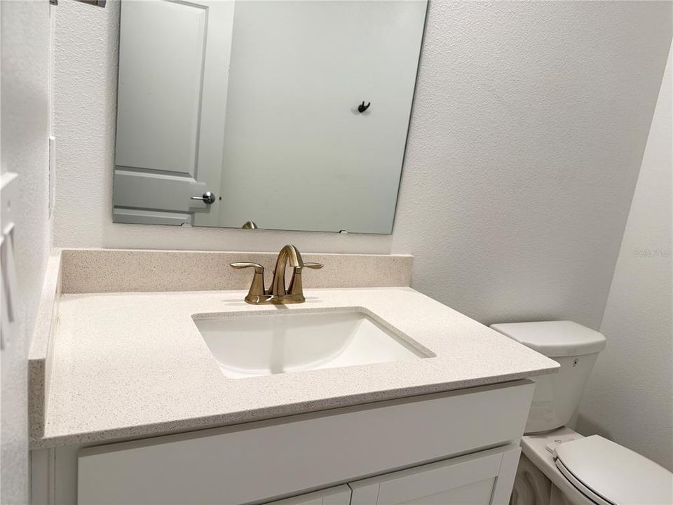 出租: $2,600 (4 贝兹, 3 浴室, 2599 平方英尺)