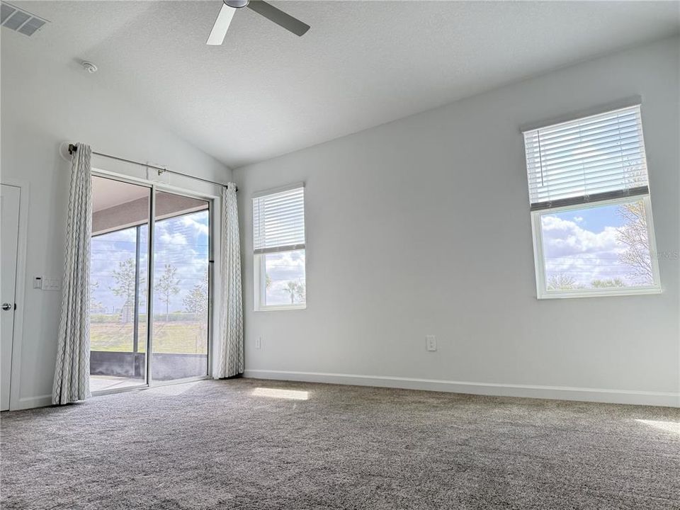 出租: $2,600 (4 贝兹, 3 浴室, 2599 平方英尺)