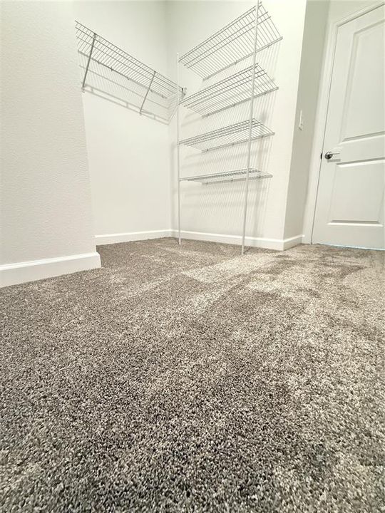 出租: $2,600 (4 贝兹, 3 浴室, 2599 平方英尺)