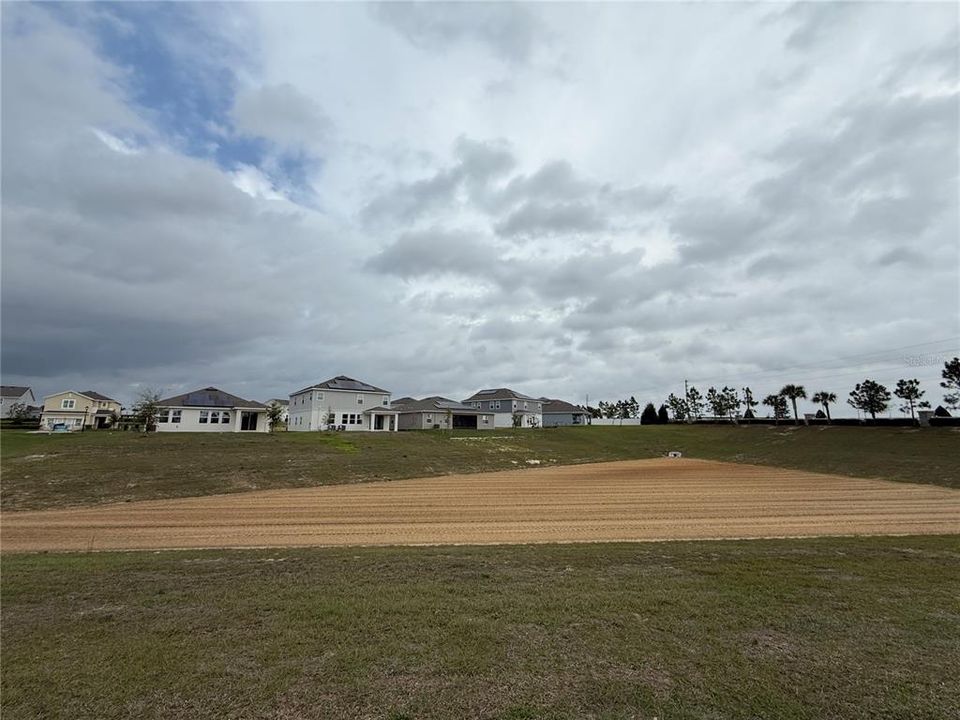 出租: $2,600 (4 贝兹, 3 浴室, 2599 平方英尺)