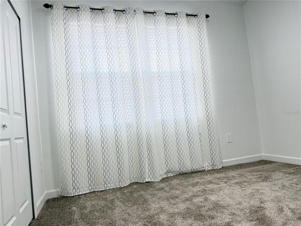 出租: $2,600 (4 贝兹, 3 浴室, 2599 平方英尺)