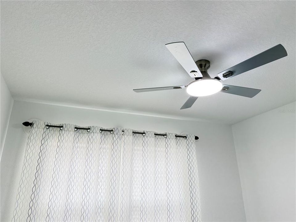 出租: $2,600 (4 贝兹, 3 浴室, 2599 平方英尺)