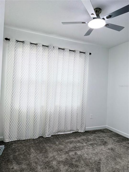 出租: $2,600 (4 贝兹, 3 浴室, 2599 平方英尺)