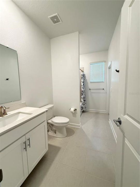 出租: $2,600 (4 贝兹, 3 浴室, 2599 平方英尺)